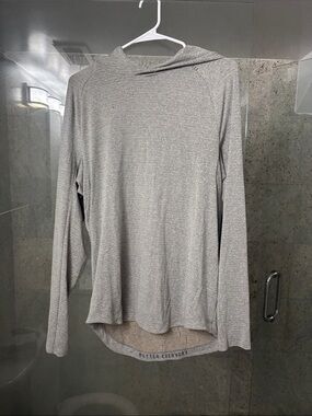 lululemon athletica Light Gray Hooded Long-Sleeve Shirt